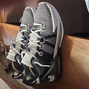 Nike Air Labron James Athletic Shoes Mens Size 9.5